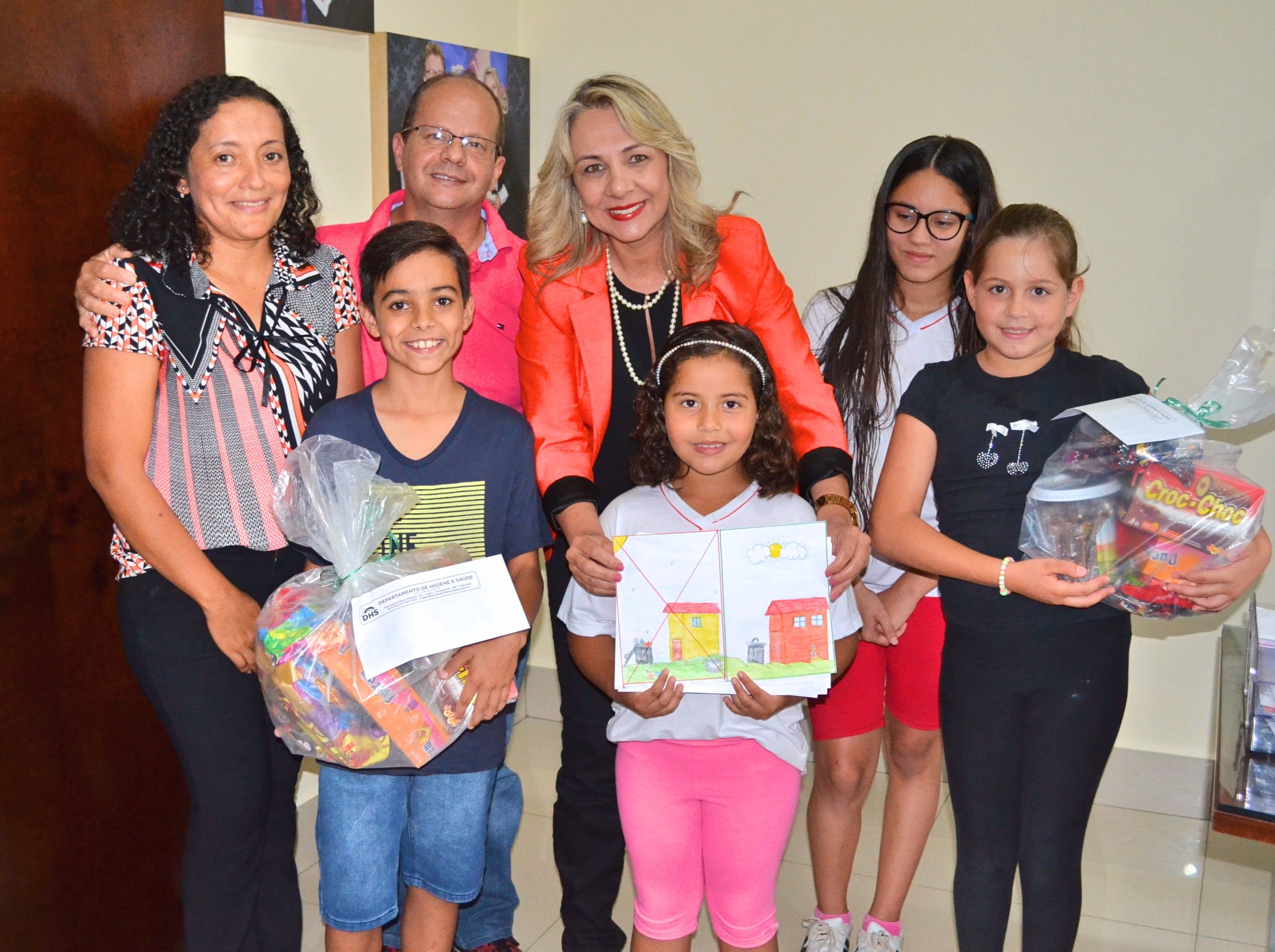 Contra a dengue: Saúde e Educação premiam desenhos e frases